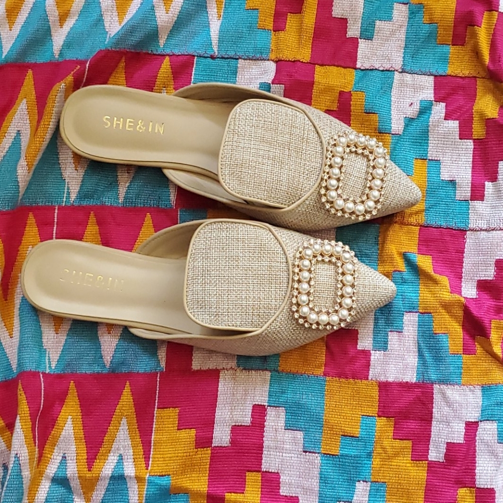 Point Toe & Rhinestone Decor Flat Mules - Picture 2 of 3